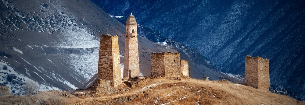 Фото 1 - Экскурсия: "Горы, архитектура и кавказская кухня: главные жемчужины Ингушетии, Осетии и Чечни"